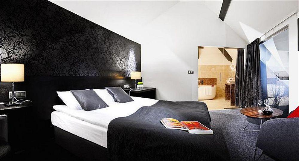 Hotel Remes Opalenica Kültér fotó