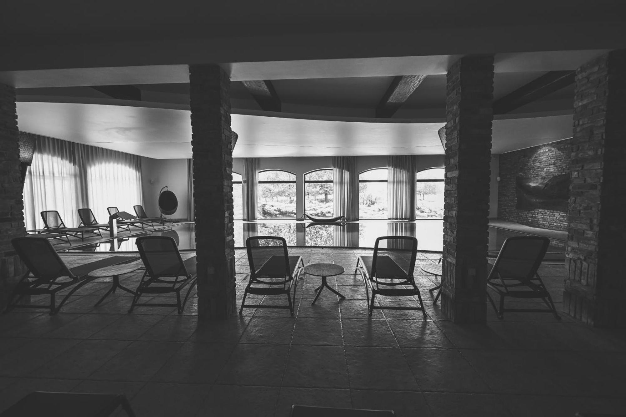 Hotel Remes Opalenica Kültér fotó