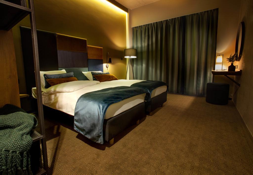 Hotel Remes Opalenica Kültér fotó