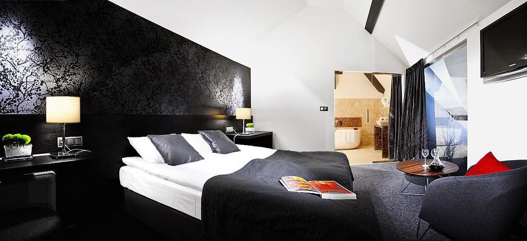 Hotel Remes Opalenica Kültér fotó