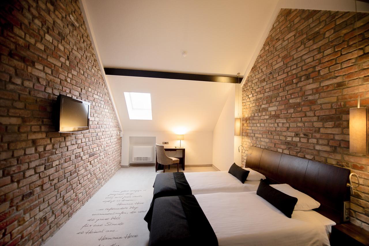Hotel Remes Opalenica Kültér fotó