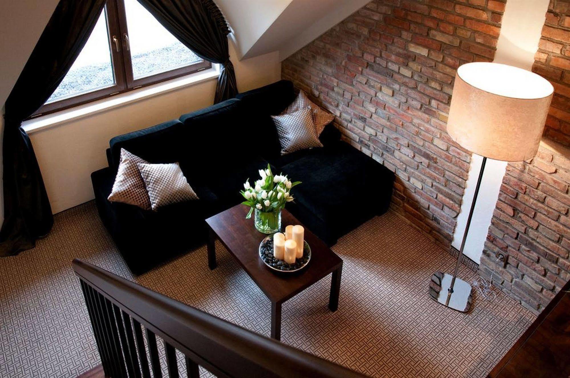 Hotel Remes Opalenica Kültér fotó