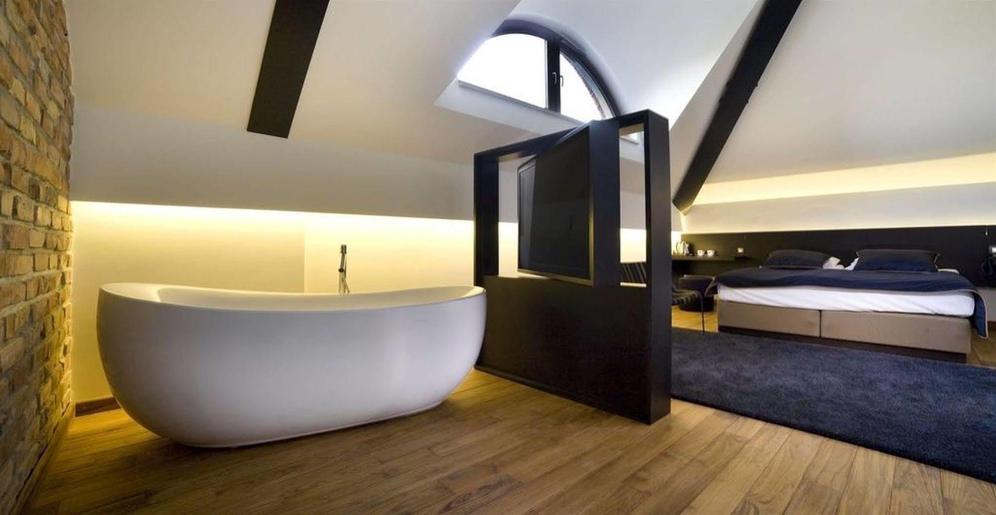 Hotel Remes Opalenica Kültér fotó