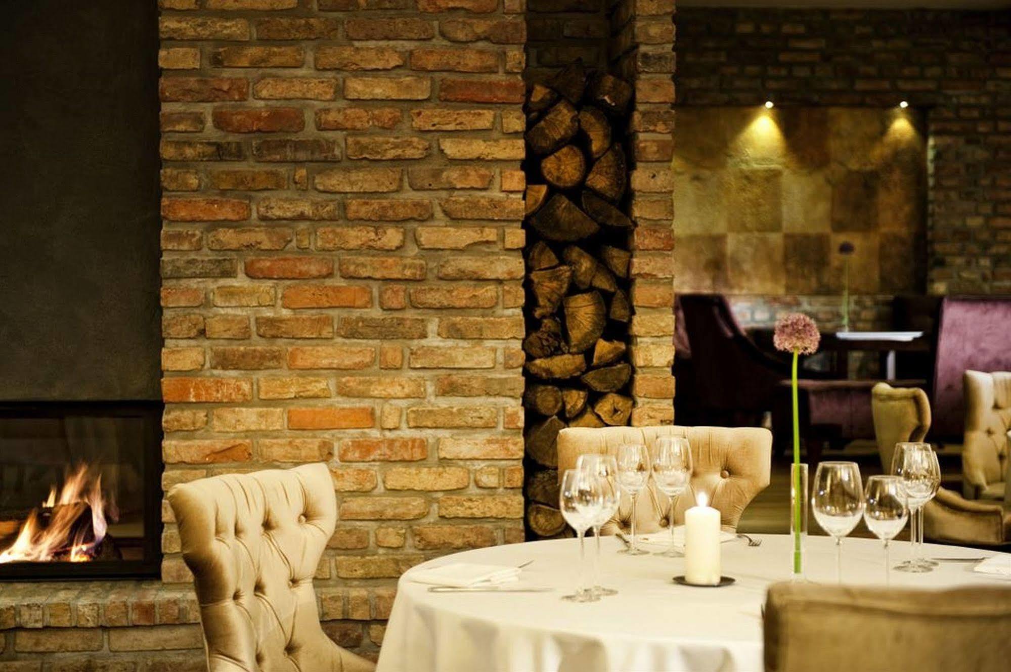 Hotel Remes Opalenica Kültér fotó